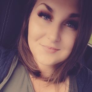 Meet your Posher, Eva